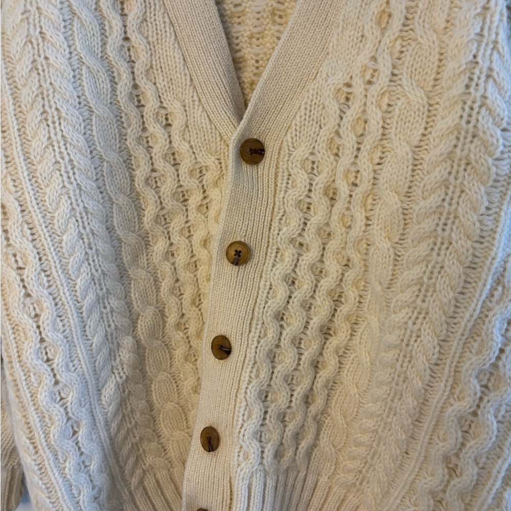 Brandy Melville Eva Heavy Wool Cable Knit Cardigan - Picture 4 of 8